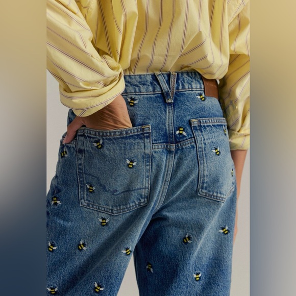 We The Free Denim - RARE We The Free Bumblebee Embroidered Deep Trance Boyfriend Jeans NWT Size 24